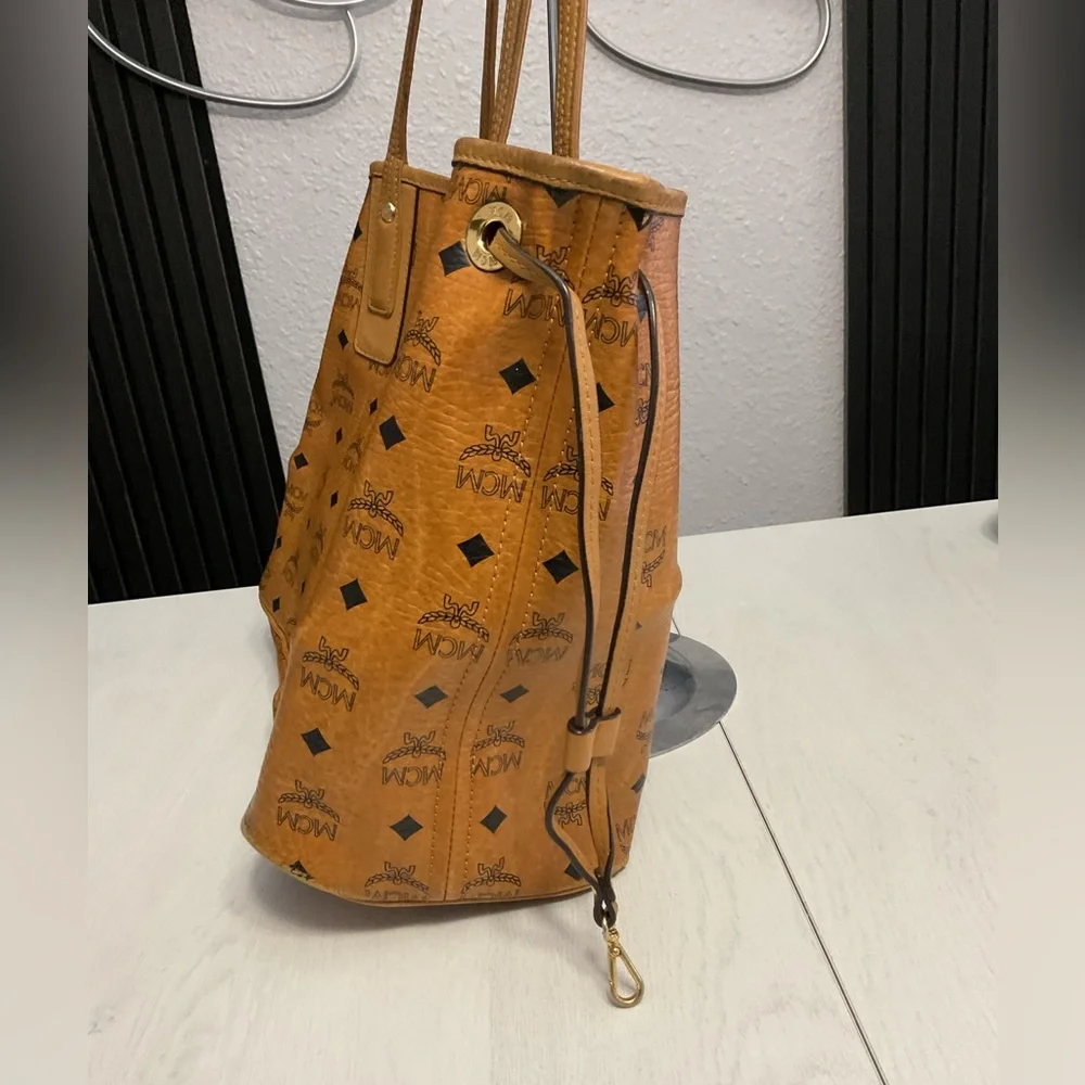 MCM Cognac Visetos Tote Bag - Picture 2 of 16